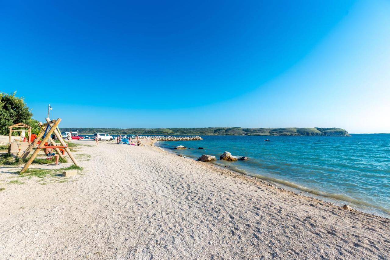 Zrno Soli Rtina Buitenkant foto